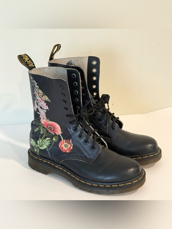 Dr. Martens Shoes - Dr. Martens 1490 WB Wild Botanics Combat Boots Womens Size 8 Floral Spiderweb